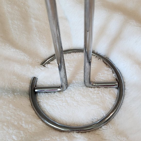 Paper towel holder - Picture 2 of 4